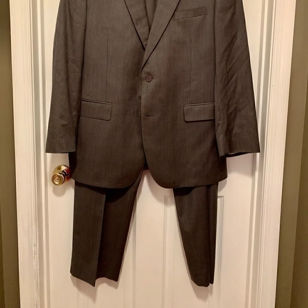 Gray Jos A Bank Suit 2 Button 43L